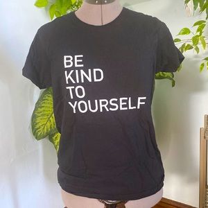BE KIND💖 Women’s Size M black t-shirt